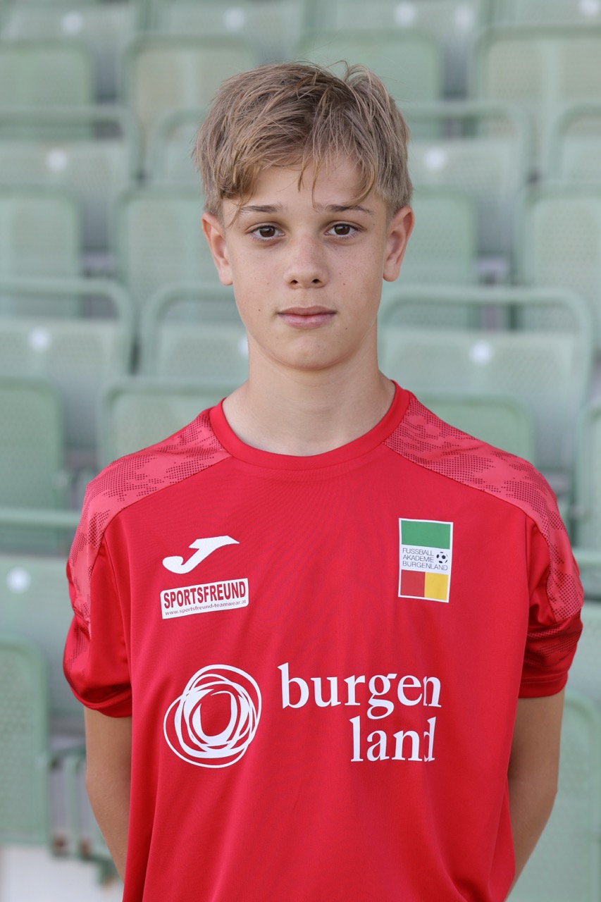 15 (Eric Winkler)