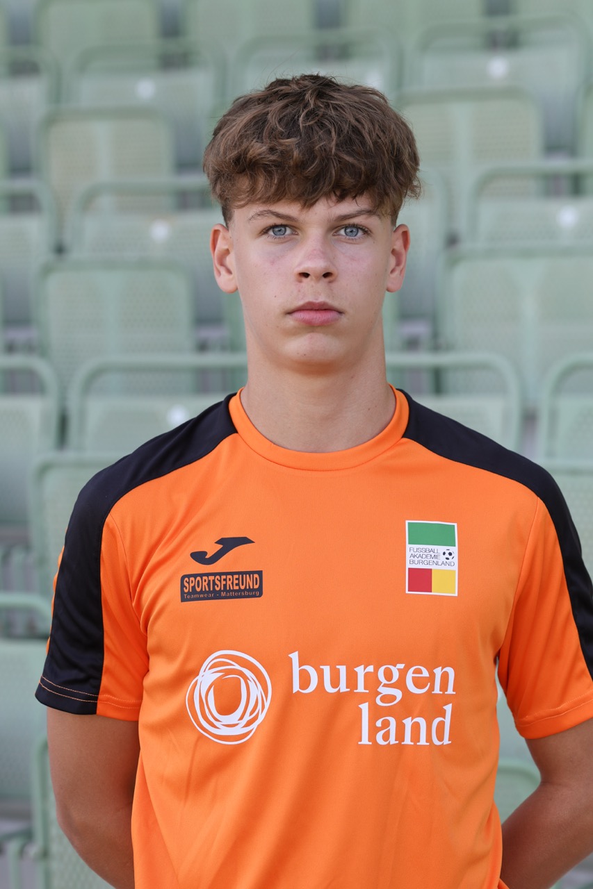 15 (Tobias Kollar)