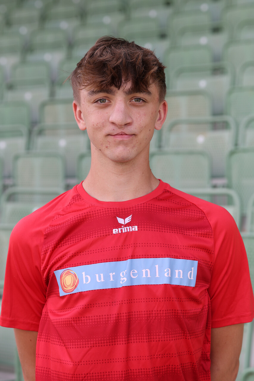 JULIAN KONRAD