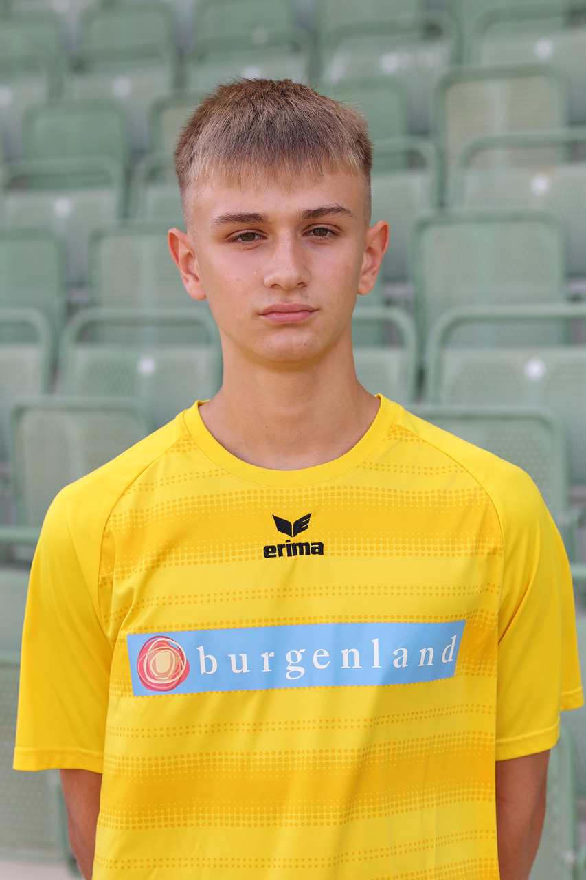 NOAH STORCZER