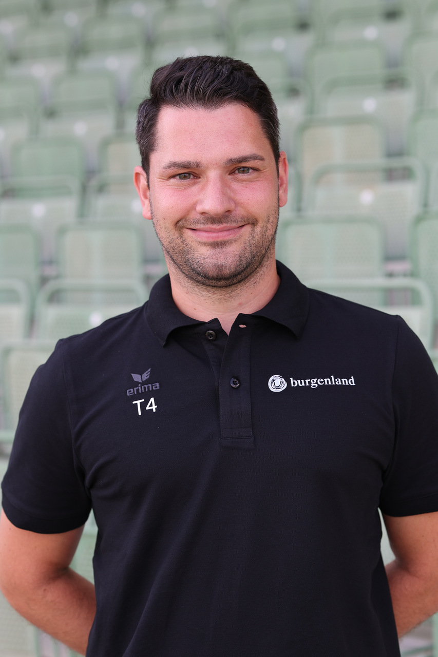 PHILIPP PÜRZL